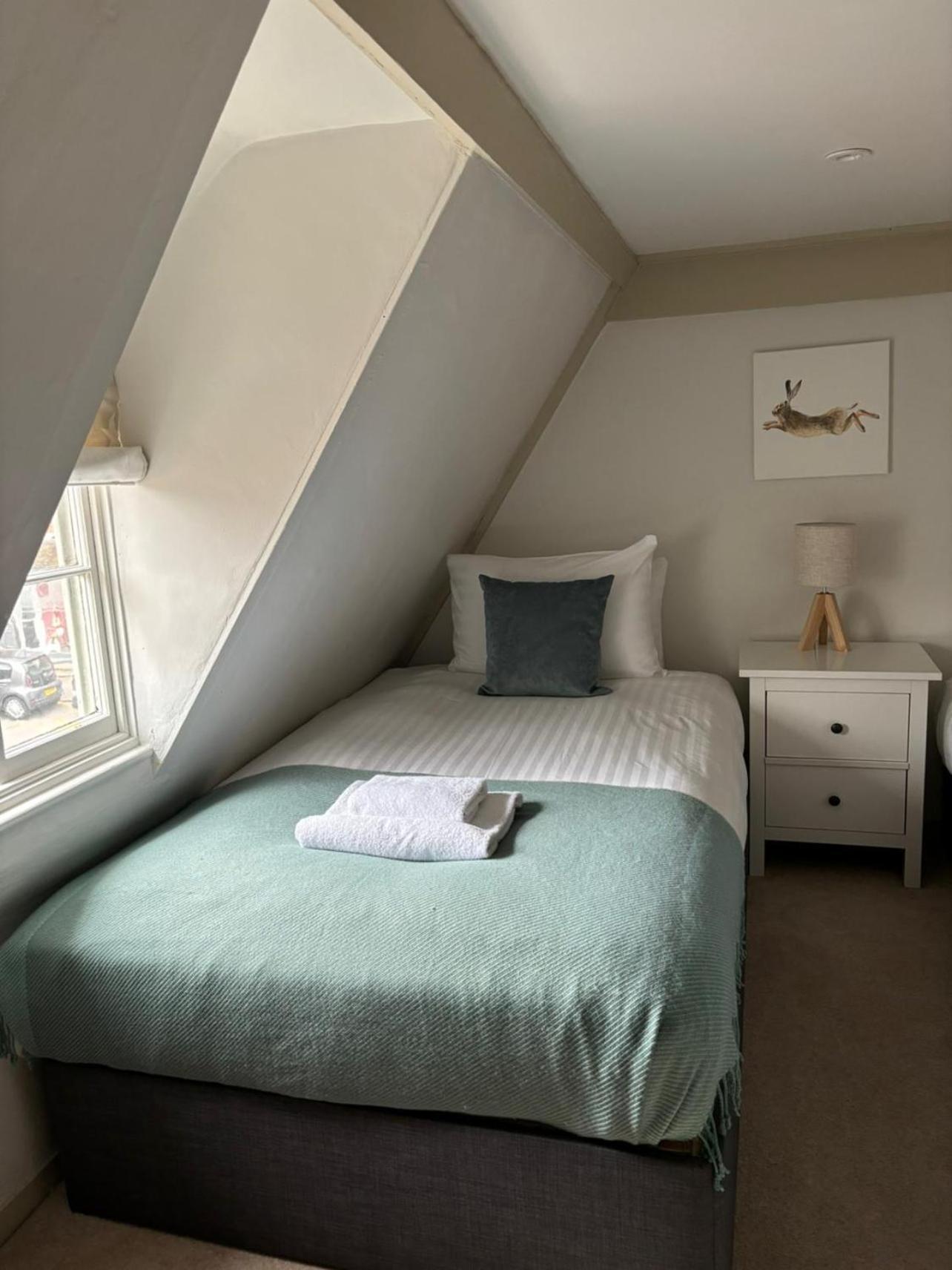 Elegant Oak Beamed House In Pretty Village - Cambridge Homehost Buckden  Exteriér fotografie